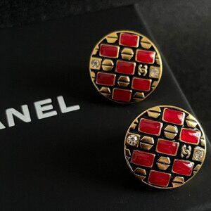 Chanel earring